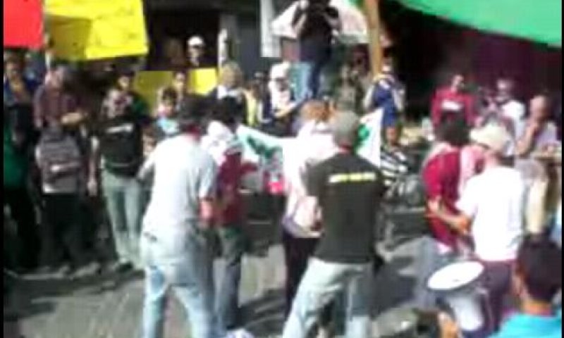 הפלסטינים מציגים: ריקוד המחאה כנגד החיילים הרוקדים