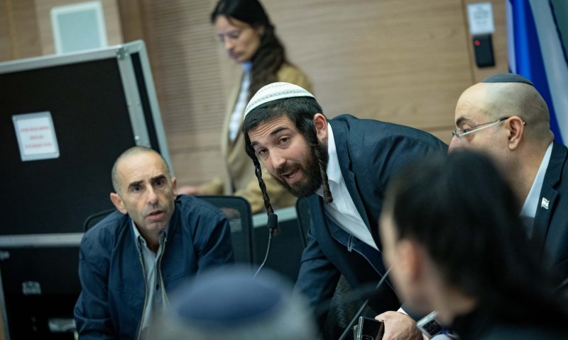 ח"כ סוכות התפרץ: "אתם תומכים במחבלי הנוח'בה"