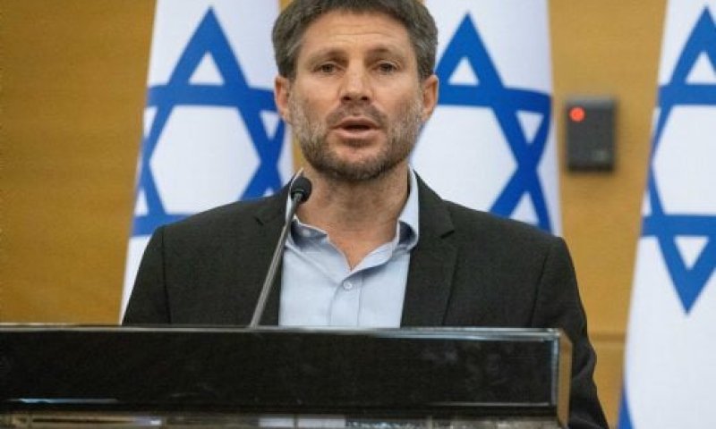 סמוטריץ': הממשלה מקדמת חוק "הפקרת חיילנו"