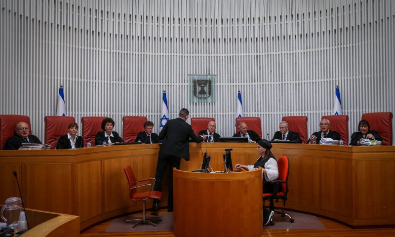 בג"ץ קבע: המדינה חייבת לגייס את בחורי הישיבות