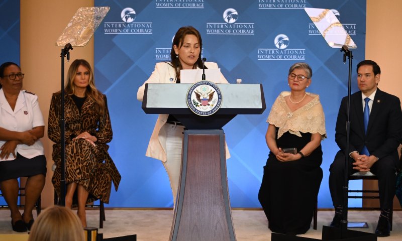 לצד מלאניה טראמפ: עמית סוסנה קיבלה את פרס 'נשים אמיצות'