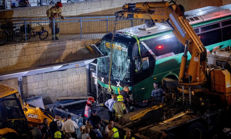 אוטובוס איבד שליטה בירושלים: 3 הרוגים במקום