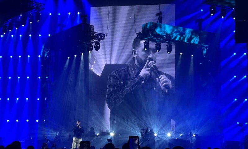 מנורה רעדה: בן צור הוכיח שאמונה יכולה למלא היכל שלם