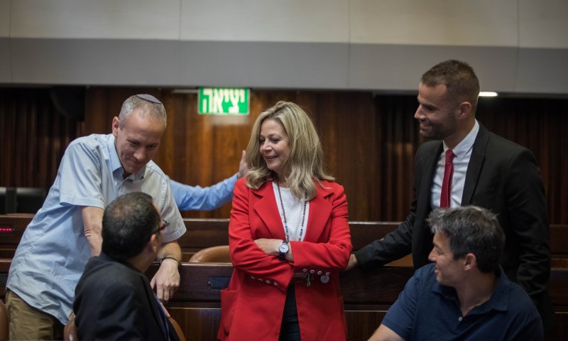 אחרי הסערה: כחול לבן לא מתנצלים על הקמפיין