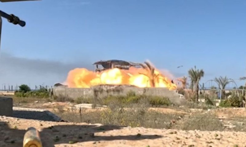 ה-D9 חושף פיר, הלוחמים מפוצצים את המנהרה | צפו