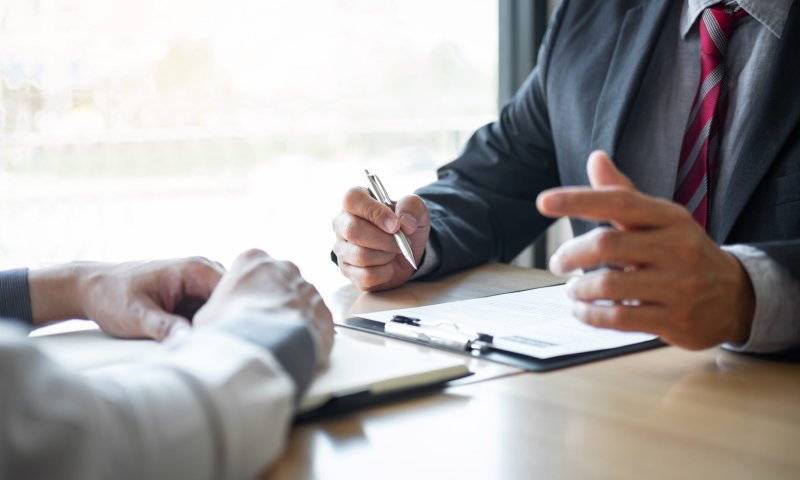 תלונה לנציב שירות המדינה: התעמרו בי על רקע דתי