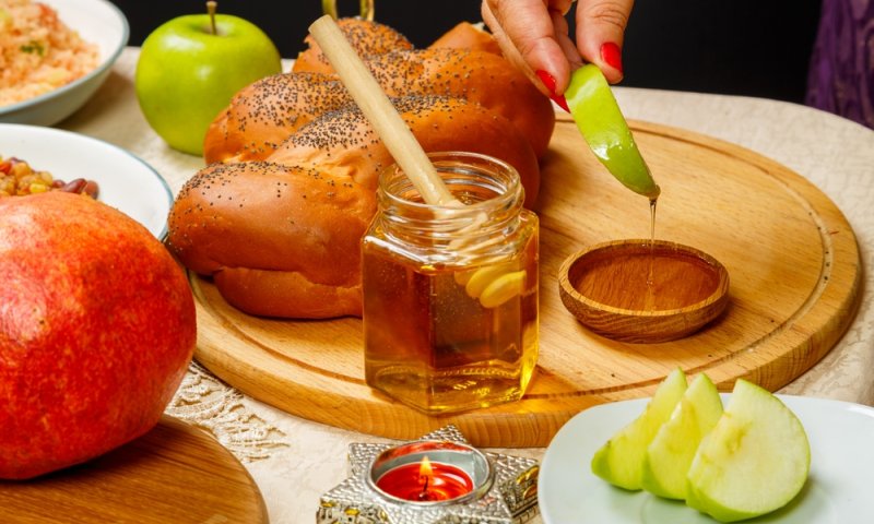 החגים בפתח: למה להתבשל אם אפשר לבשל?