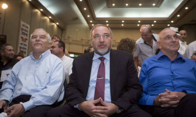 בחסות ליברמן: התפקיד החדש של השרים לשעבר