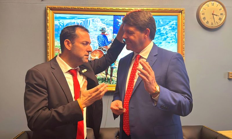 תיעוד מרגש: ראש המועצה בברכת כהנים לחבר הקונגרס | צפו