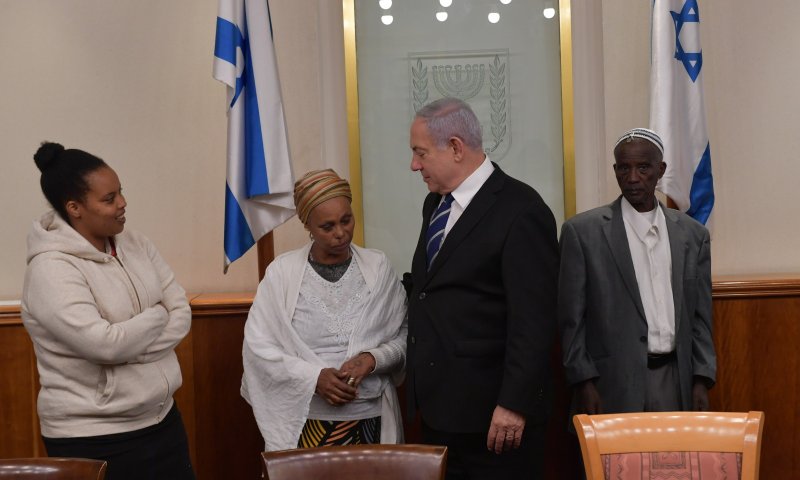 נתניהו: "מחויב להשבת החיילים והאזרחים"