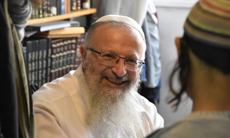 הרב שמואל אליהו לד"ר פרנקל: "טעית; תחזור בך"