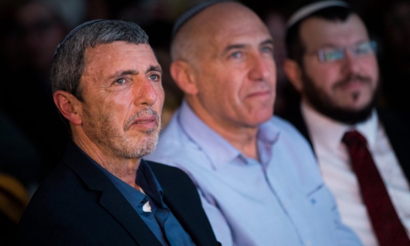 סקר מנדטים: שוויון בין הימין החדש, איחוד הימין וזהות