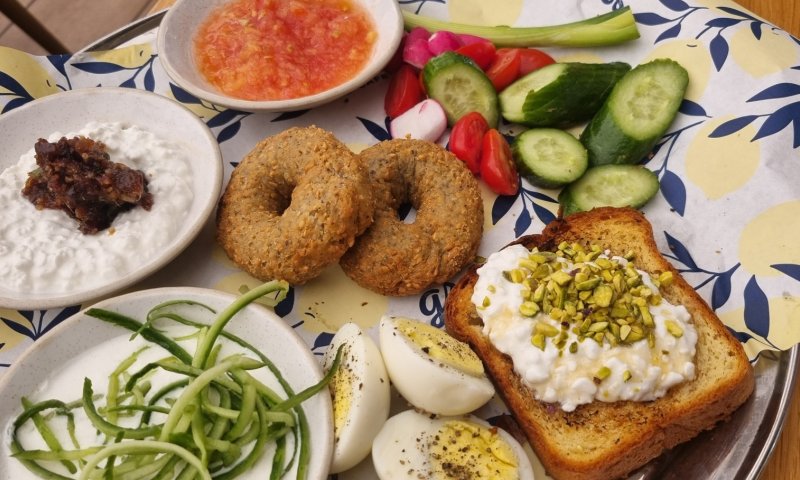 ניסינו את הטרנד החדש במסעדות: קוטג' בכל מנה