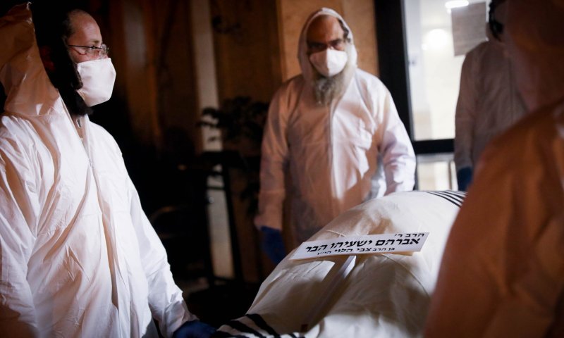 גלריה &bull; מסע הלוויה של הרב ישעיהו הבר למנוחת עולמים