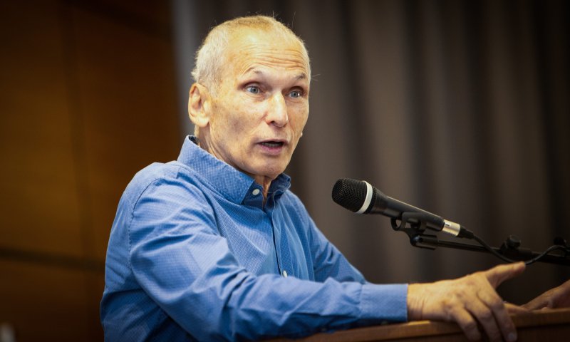 בר-לב מסתייג מהביקורת: "על מח"ש לפתוח בבדיקה"