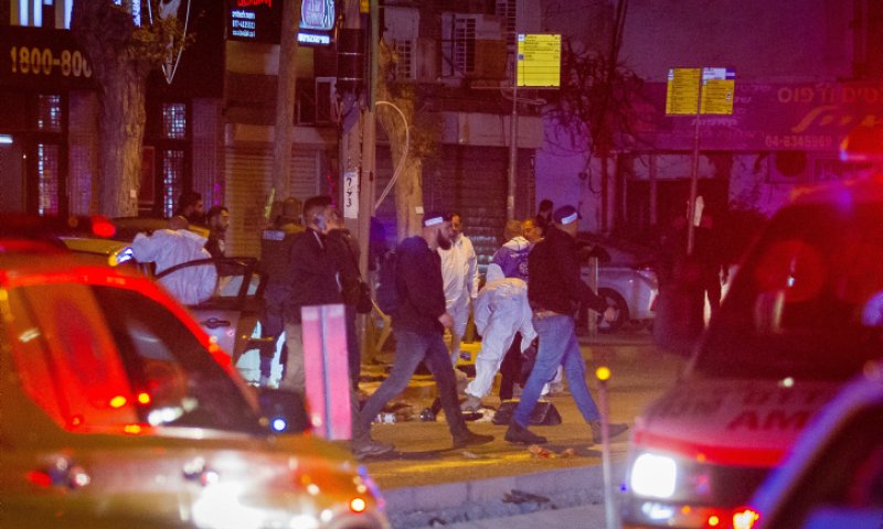 דיווח: אחיו של אחד המחבלים מחדרה &ndash; שוטר