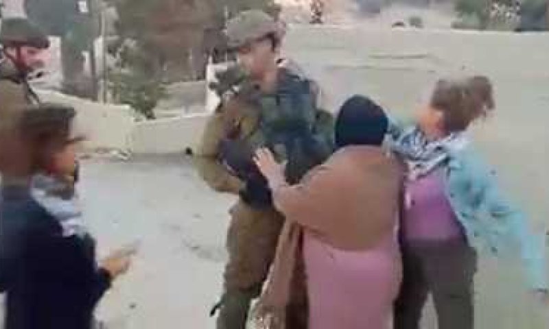 המ"פ שהושפל בתגובה ראשונה ל'סרטון הבזיון'