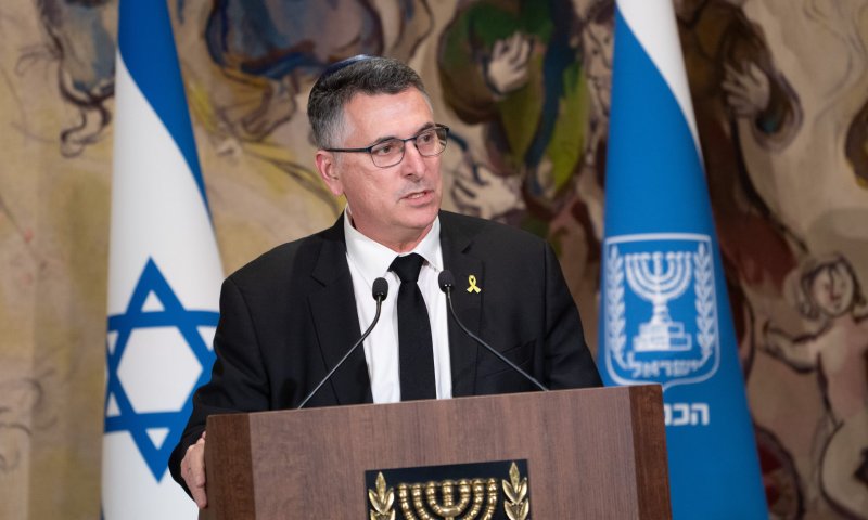 סער לצרפת: "שקלו מחדש את ההכרה במדינה פלסטינית"