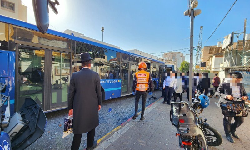 בני ברק: הולך רגל נהרג מהתדרדרות אוטובוס