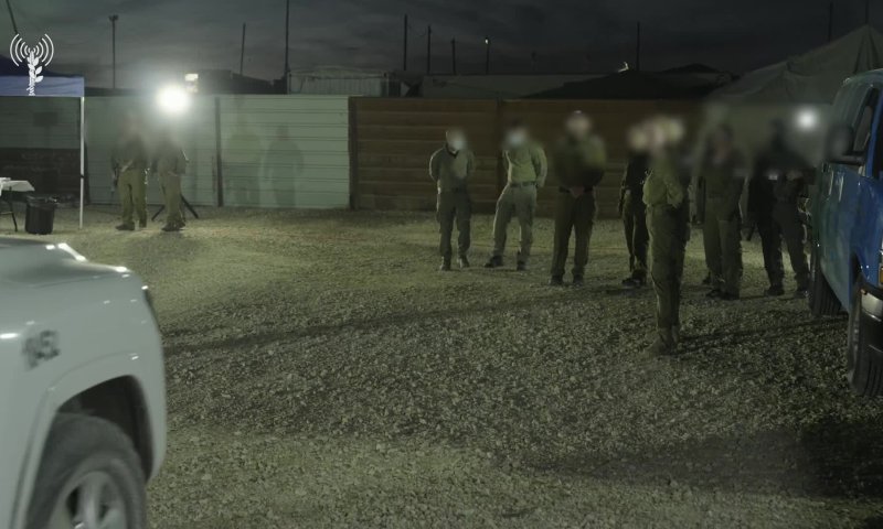 צפו ברגע החבירה של רומי, אמילי ודורון לכוחות צה"ל