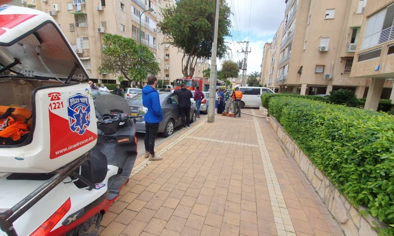 נתניה: שלושה ילדים נפגעו משאיפת עשן בשריפה