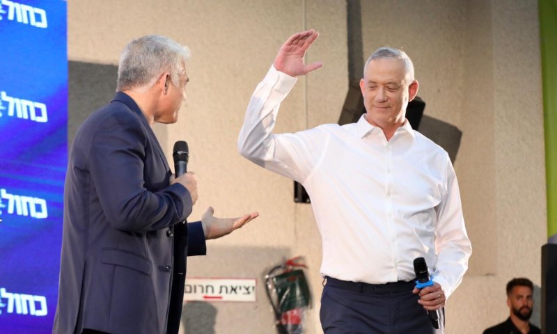 גנץ ולפיד הציגו אחדות: "מי שאומר שאנחנו רבים, לא מבין"