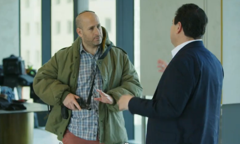 אוף דה רקורד: כשחנוך דאום פגש את איימן עודה | פרק 2