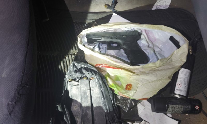 לפני רצח? המשטרה תפסה ערבים עם אקדח טעון