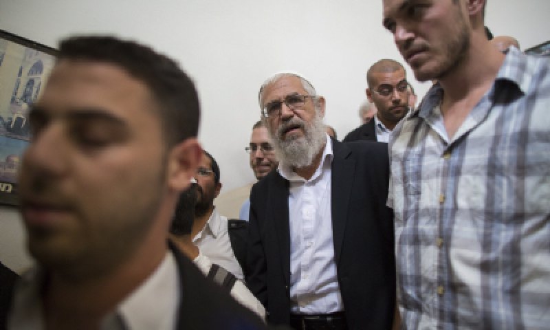 מהומה במגדל: צעק לרב אלון "תגיד חטאתי" והוצא