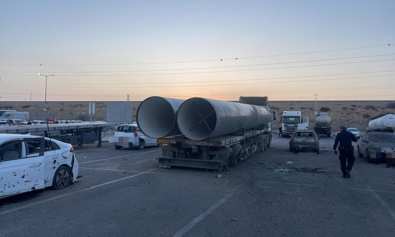 מטח כבד: פגיעה ישירה בחניון משאיות בבאר שבע
