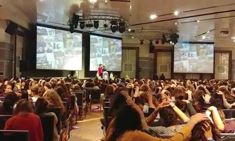 צפו: ברכת הכהנים ההמונית בכנס לימוד התורה לנשים