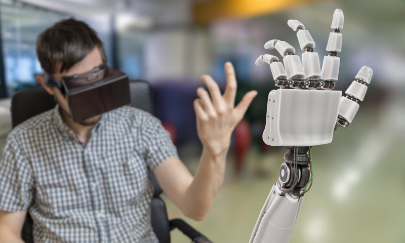 האם פעם רובוטים ינהלו את חיינו במקומנו?