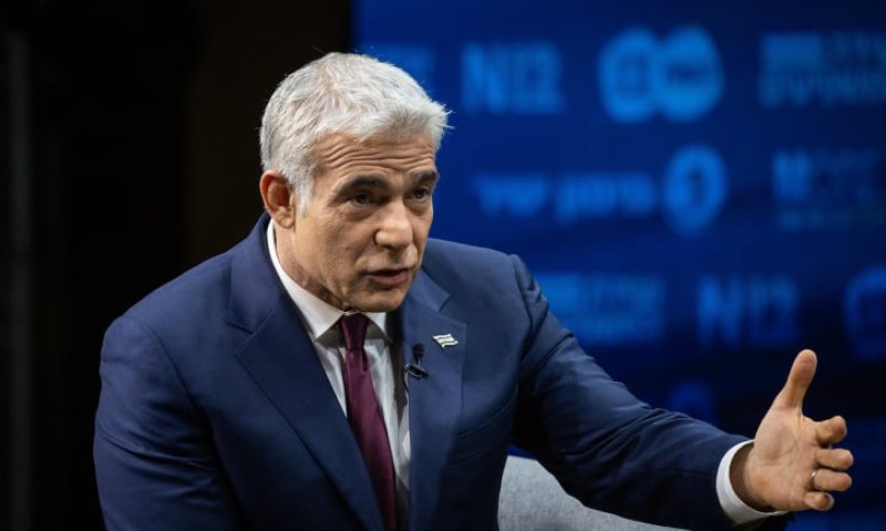 הרים ידיים? לפיד מקדם חוק לפיזור הכנסת