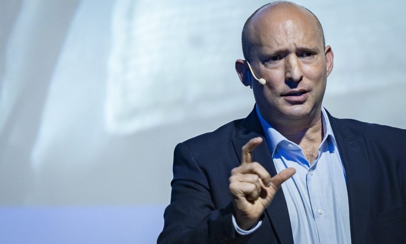 בנט: אתמוך בעסקה לסיום משפט נתניהו