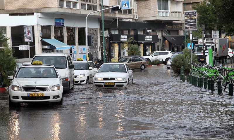 הרוג מקריסת קיר בפרדס חנה. נזקים בשומרון