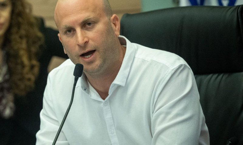 חה"כ קרויזר בהפגנת הימין: "נעביר את הרפורמה"