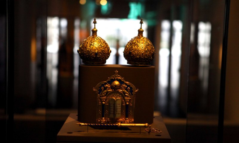 יהלומים וספר תורה מוזהב; כך נשדד סוכן תכשיטים