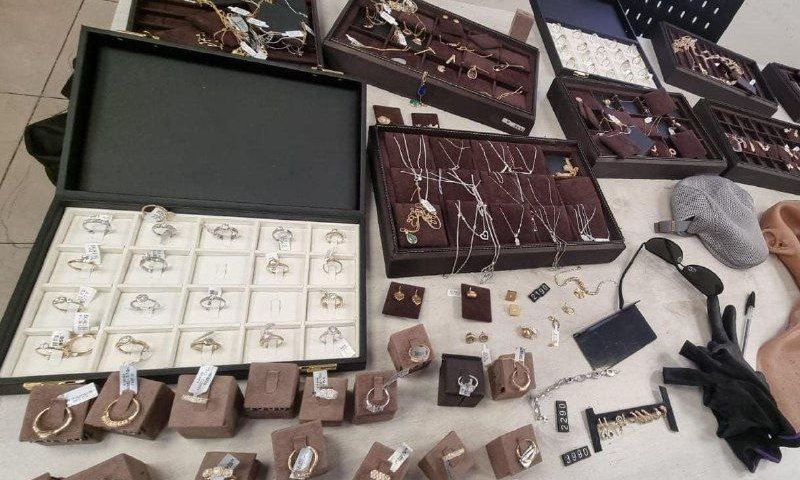 כמו בסרטים: צפו בתיעוד השוד ברעננה