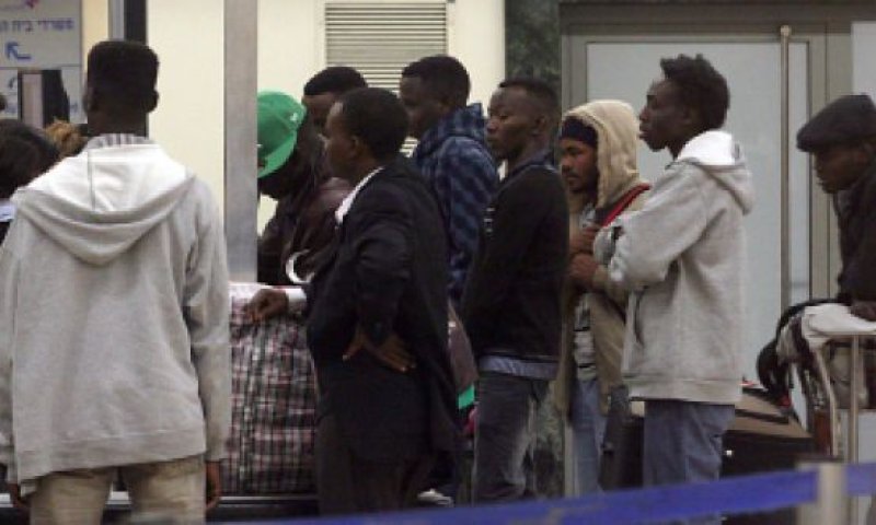 בתאגיד המליצו: לא לקרוא למסתננים מבקשי מקלט