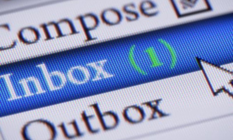 "דובר שיוציא הודעות בשבת יועמד לדין"