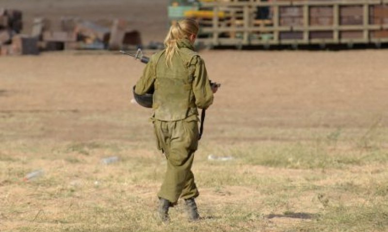 הרב אבינר: טענות מזוייפות של בנות מתגייסות