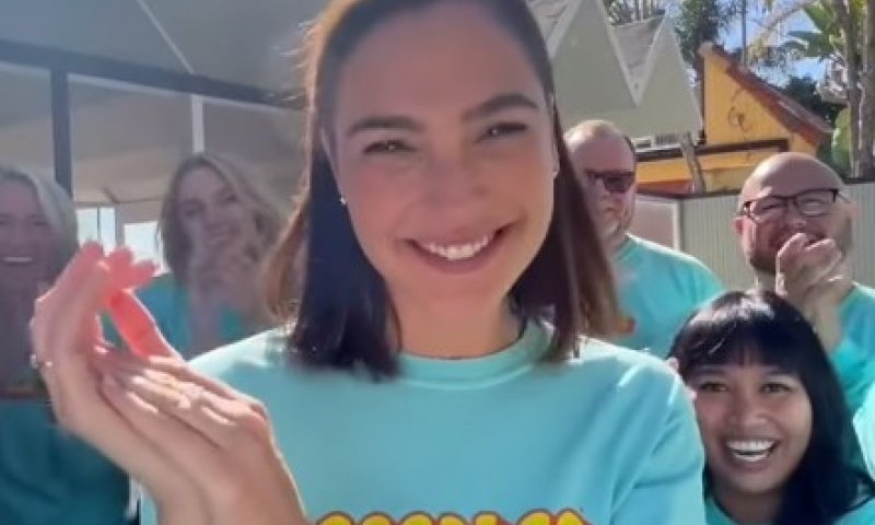 כובשת עוד יעד: גל גדות השיקה מותג חדש ומסקרן