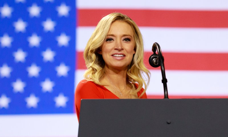 אחרי טראמפ: דוברת הבית הלבן נדבקה בקורונה