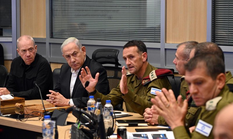 גורם מדיני מכחיש: אין מו"מ לשחרור הנשים והילדים