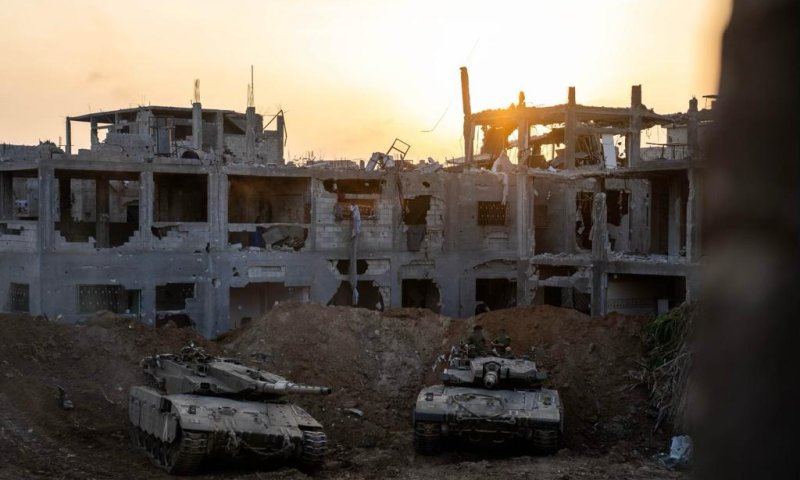 צלפים של חמאס תוקפים את צה"ל: "התפנו מביתכם במיידית"