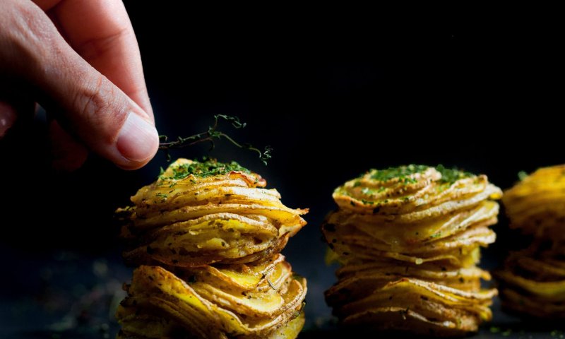 לגמר המונדיאל: מתכון למגדל תפוחי אדמה קריספים