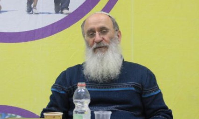 חילופי תפקידים בין הרב אורי שרקי לרב דוד סתיו