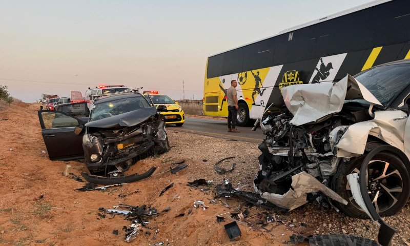 3 פצועים בתאונה בקרית שלמה, בהן אחת במצב קשה