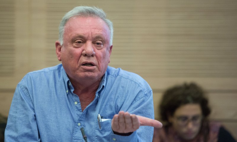 במחנה הציוני מתנערים מברושי: "התנהגות מבישה"