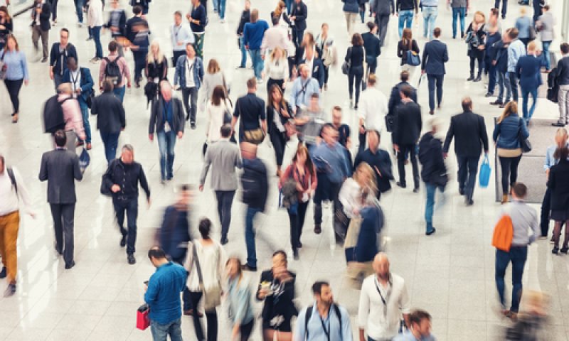 אל תסייע לאנושות לפני שדאגת לילדיך